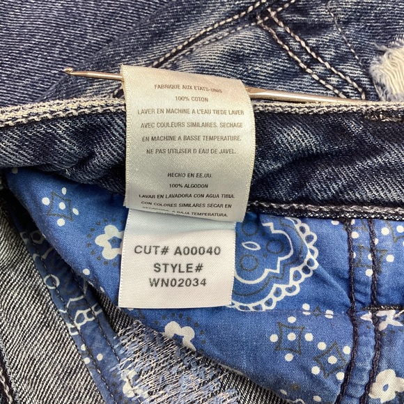 Antik Denim Artsy Decorated Distressed Straight Leg Jeans Blue - Picture 11 of 12